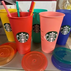 Starbucks Reusable Color changing cold cups 24oz 5 Pack with 5 lids and straws